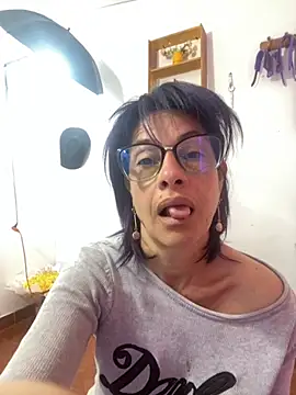 Snapshot of Goddess-Love- chatting on 11/03/25, 09:10 Goddess-Love- online show from 11/03/25, 09:10