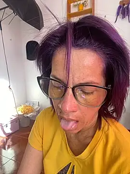 Snapshot of Goddess-Love- chatting on 11/04/25, 12:15 Goddess-Love- online show from 11/04/25, 12:15