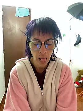 Snapshot of Goddess-Love- chatting on 11/11/25, 09:31 Goddess-Love- online show from 11/11/25, 09:31