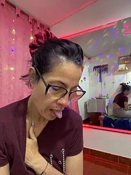 Snapshot of Goddess-Love- chatting on 12/04/25, 09:18 Goddess-Love- online show from 12/04/25, 09:18