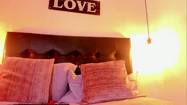 danna sttone online show from 03/13/25, 03:17