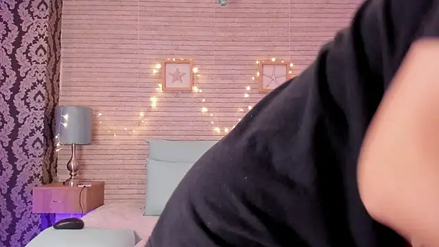 Catalinna Thompson online show from 12/29/24, 06:05