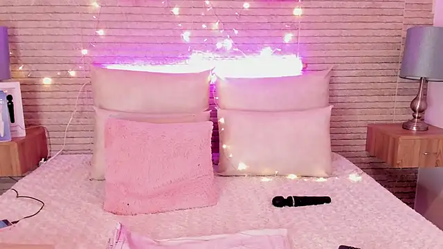 Catalinna Thompson online show from 02/08/25, 06:12