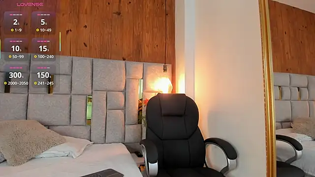 Saori newman online show from 09/30/25, 11:59