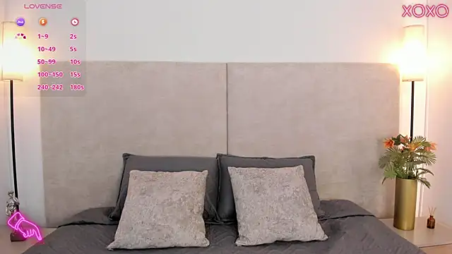 Saori newman online show from 12/15/25, 11:58