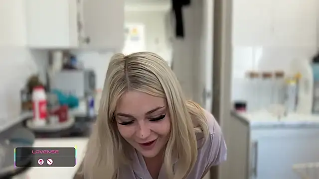 blairbella online show from 09/22/25, 07:54