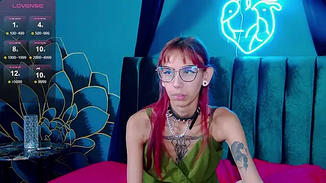 Snapshot of Lunamistyc chatting on 11/20/25, 07:35 Lunamistyc online show from 11/20/25, 07:35