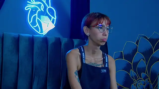 Snapshot of Lunamistyc chatting on 12/02/25, 07:53 Lunamistyc online show from 12/02/25, 07:53