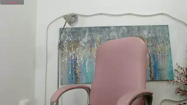 ariana crazzy online show from 12/30/24, 04:29