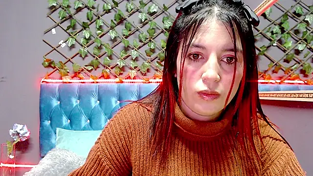 IVY FOX online show from 12/12/24, 05:10