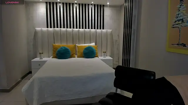 Snapshot of KaiaFerreira chatting on 11/11/25, 12:27 KaiaFerreira online show from 11/11/25, 12:27