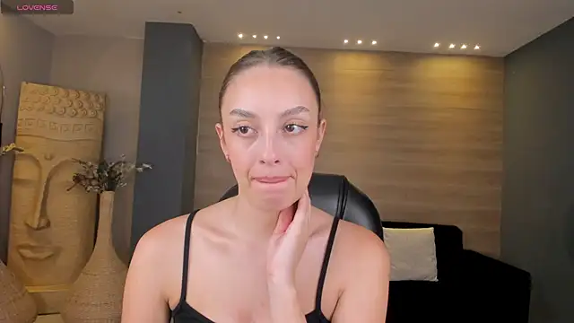 Snapshot of KaiaFerreira chatting on 11/12/25, 07:35 KaiaFerreira online show from 11/12/25, 07:35