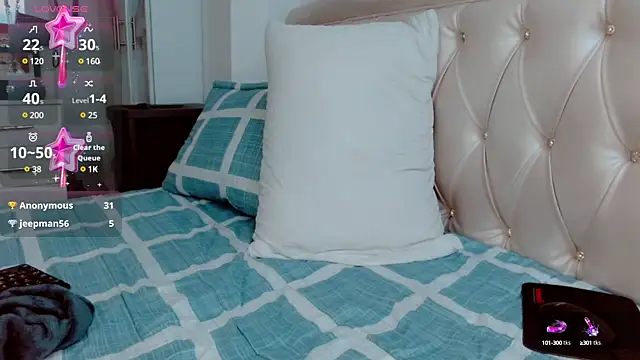 lunalovedoll  online show from 01/25/25, 04:02