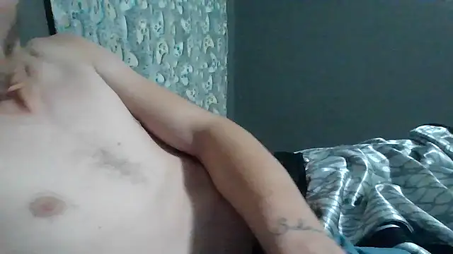 Snapshot of bigdickbisexual33 chatting on 12/08/24, 02:07 bigdickbisexual33 online show from 12/08/24, 02:07