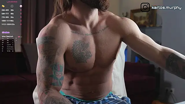 Snapshot of Karlos_Ripped_ chatting on 04/06/26, 10:38 Karlos Ripped online show from 04/06/26, 10:38