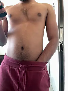 Snapshot of _rocky_ chatting on 02/13/25, 04:43 rocky online show from 02/13/25, 04:43