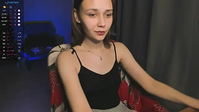 Snapshot of SweetLinaa chatting on 12/20/25, 10:06 SweetLinaa online show from 12/20/25, 10:06