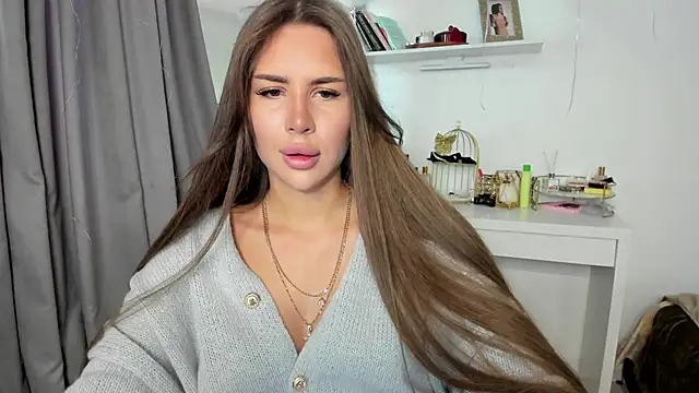 Snapshot of SuraMune chatting on 03/12/25, 12:15 SuraMune online show from 03/12/25, 12:15