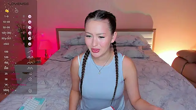 Snapshot of skinny_sissss chatting on 11/05/25, 11:32 skinny sissss online show from 11/05/25, 11:32