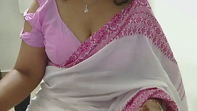 Snapshot of indian_anu_mallu chatting on 10/30/25, 05:24 indian anu mallu online show from 10/30/25, 05:24