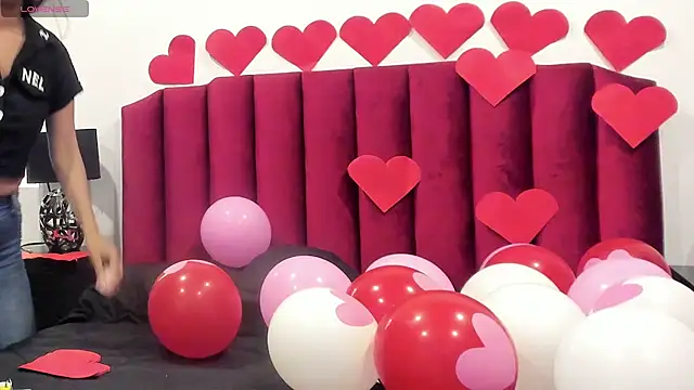 Violeta Roa online show from 02/12/25, 01:16