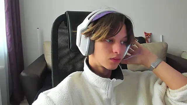 Ostin meow online show from 10/02/25, 05:47