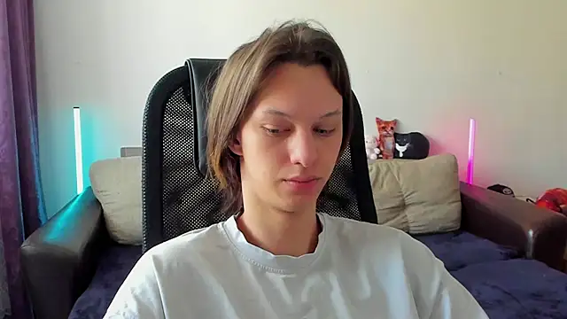 Ostin meow online show from 05/04/26, 05:03