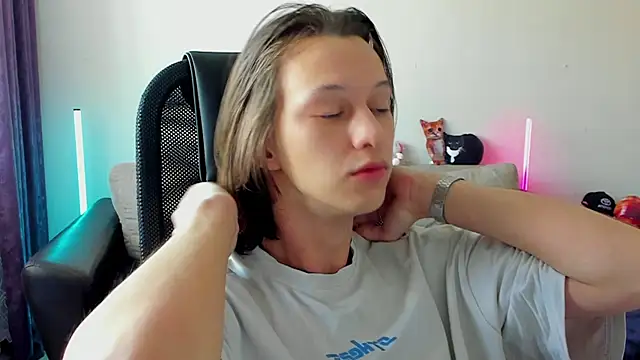Ostin meow online show from 05/08/26, 05:57