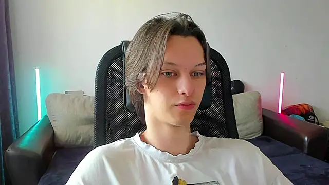 Ostin meow online show from 05/19/26, 08:09