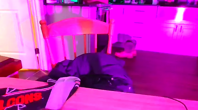 Snapshot of rickyslick123 chatting on 12/15/24, 09:03 rickyslick123 online show from 12/15/24, 09:03