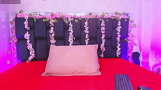 canela oss online show from 10/04/25, 12:03