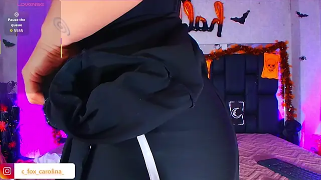 canela oss online show from 10/15/25, 12:05