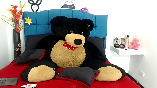 Snapshot of Bonnie-Kim chatting on 01/13/25, 02:11 Bonnie-Kim online show from 01/13/25, 02:11