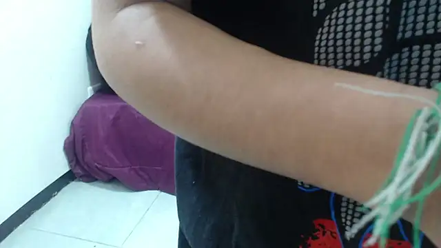 Snapshot of Bonnie-Kim chatting on 01/14/25, 01:38 Bonnie-Kim online show from 01/14/25, 01:38