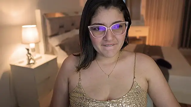 Camilaa bueno online show from 12/24/24, 01:49