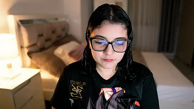 Snapshot of Camilaa_bueno chatting on 09/24/25, 11:19 Camilaa bueno online show from 09/24/25, 11:19