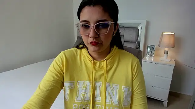 Camilaa bueno online show from 03/15/26, 04:13