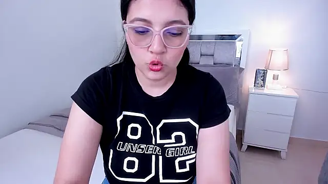 Camilaa bueno online show from 03/23/26, 03:38