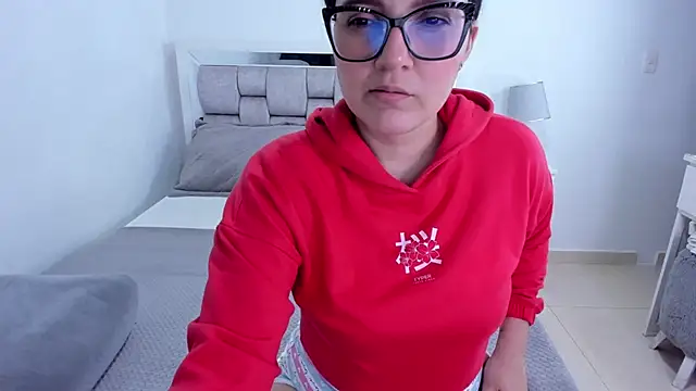 Camilaa bueno online show from 07/06/26, 01:46