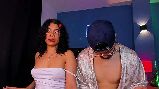 Snapshot of sharon_and_myke chatting on 10/01/25, 08:59 sharon and myke online show from 10/01/25, 08:59