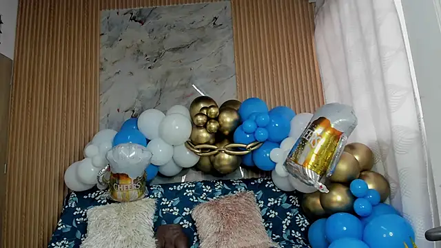 Any topless online show from 10/08/25, 11:08