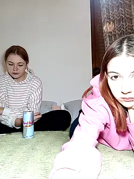 ella grays online show from 10/18/25, 06:41