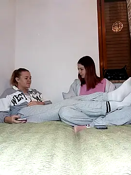 ella grays online show from 10/21/25, 05:46