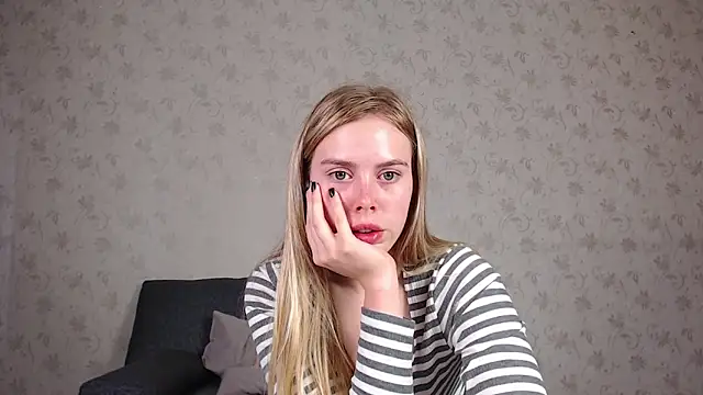 Snapshot of sofiaa_here chatting on 05/26/26, 11:56 sofiaa here online show from 05/26/26, 11:56