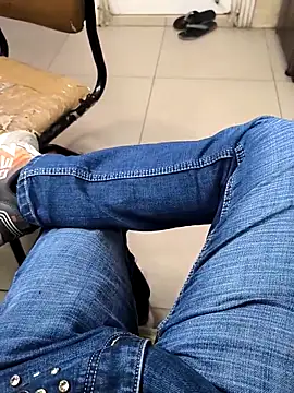 faaseel online show from 10/18/25, 05:54