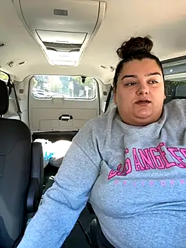 Snapshot of avarckssss chatting on 09/23/25, 07:17 avarckssss online show from 09/23/25, 07:17