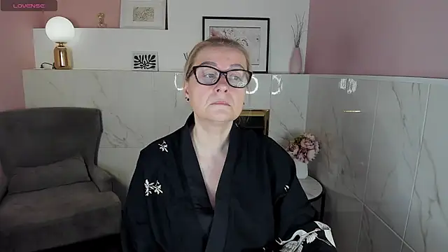 AlexandraKind online show from 12/26/24, 01:32