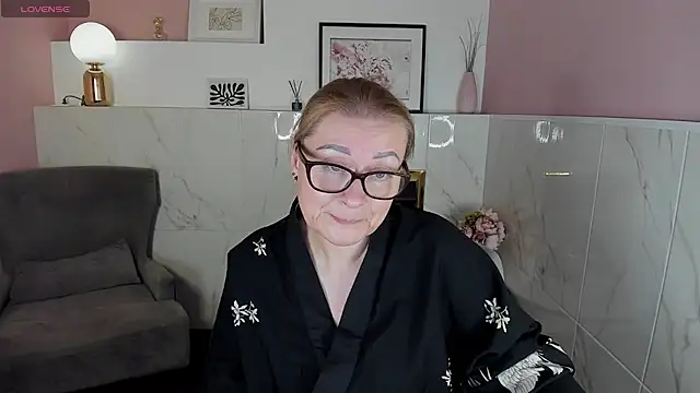 AlexandraKind online show from 12/27/24, 01:43