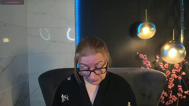 AlexandraKind online show from 12/28/24, 02:10