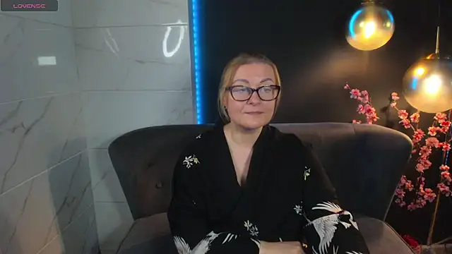 AlexandraKind online show from 12/28/24, 05:14